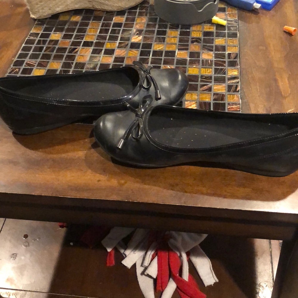 Shoes - Picture 2 of 2